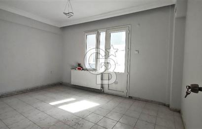 URLA MERKEZDE KİRALIK 3+1 DAİRE YENİLENMİŞ 3 CEPHE AİLE BİNASI