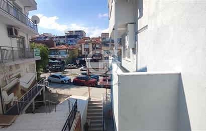 URLA MERKEZDE KİRALIK 3+1 DAİRE YENİLENMİŞ 3 CEPHE AİLE BİNASI