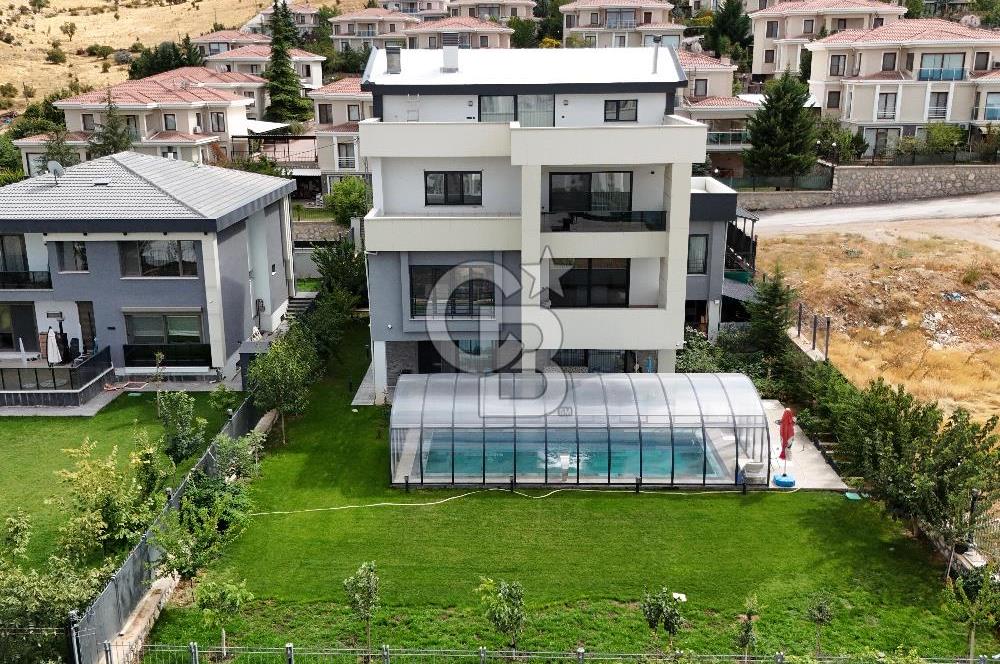CB'den MÜHENDİSLİK VE TASARIMIN BULUŞTUĞU SATILIK PREMIUM VİLLA