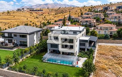 CB'den MÜHENDİSLİK VE TASARIMIN BULUŞTUĞU SATILIK PREMIUM VİLLA