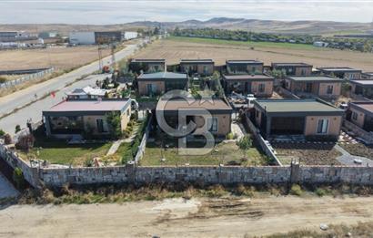 Temelli Floria Life'da Eşyalı Satılık 2+1 Bahçeli Müstakil Ev