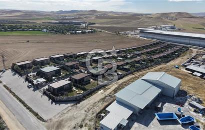 Temelli Floria Life'da Eşyalı Satılık 2+1 Bahçeli Müstakil Ev