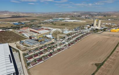 Temelli Floria Life'da Eşyalı Satılık 2+1 Bahçeli Müstakil Ev