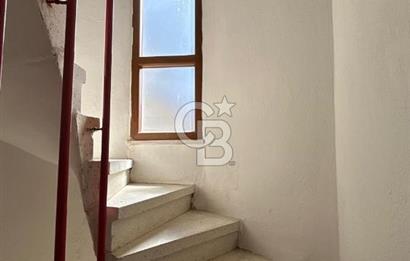 Ayvalık Altınova'da Sahile Yakın Site İçinde Satılık 3+1 Villa