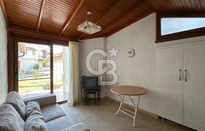 Ayvalık Altınova'da Sahile Yakın Site İçinde Satılık 3+1 Villa