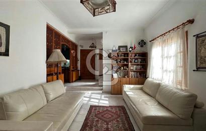 Ayvalık Altınova'da Sahile Yakın Site İçinde Satılık 3+1 Villa