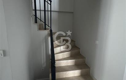 SAPANCA MERKEZDE HAVUZLU LÜKS MÜSTAKİL VİLLA