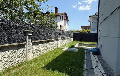 SAPANCA MERKEZDE HAVUZLU LÜKS MÜSTAKİL VİLLA