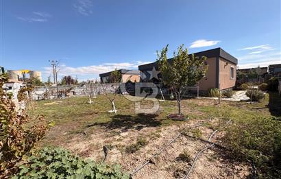 Temelli Floria Life'da Eşyalı Satılık 2+1 Bahçeli Müstakil Ev