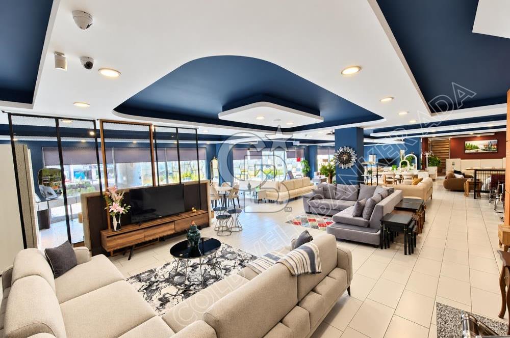 Merkezi ve İşlek Cadde Üzerinde, Yüksek Tabela Değerine Sahip Kiralık İş Yeri