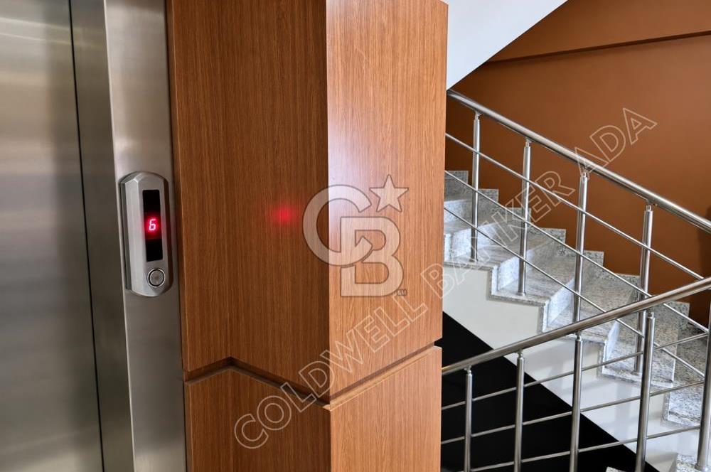Merkezi ve İşlek Cadde Üzerinde, Yüksek Tabela Değerine Sahip Kiralık İş Yeri