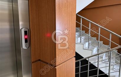 Merkezi ve İşlek Cadde Üzerinde, Yüksek Tabela Değerine Sahip Kiralık İş Yeri