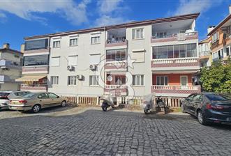 Ayvalık'ta Pazara 50 Adım Ara Kat Çift Balkon Satılık 3+1 Daire - 1 - 378918