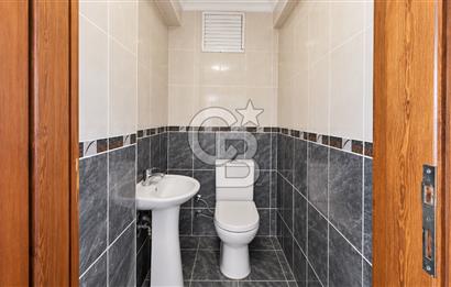 Ayvalık'ta Pazara 50 Adım Ara Kat Çift Balkon Satılık 3+1 Daire
