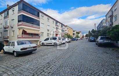 Ayvalık'ta Pazara 50 Adım Ara Kat Çift Balkon Satılık 3+1 Daire
