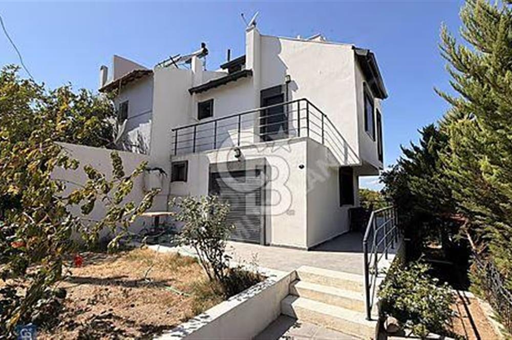 KÖRFEZ SİTESİNDE KOMPLE TADİLATLI FIRSAT VİLLA