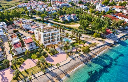 Kuşadası Güzelçamlı'da Denize Sıfır 32 Odalı, Full Deniz Manzaralı Satılık Otel