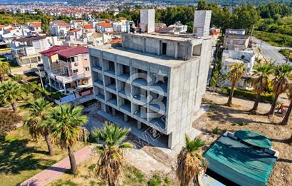Kuşadası Güzelçamlı'da Denize Sıfır 32 Odalı, Full Deniz Manzaralı Satılık Otel