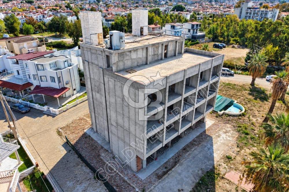 Kuşadası Güzelçamlı'da Denize Sıfır 32 Odalı, Full Deniz Manzaralı Satılık Otel