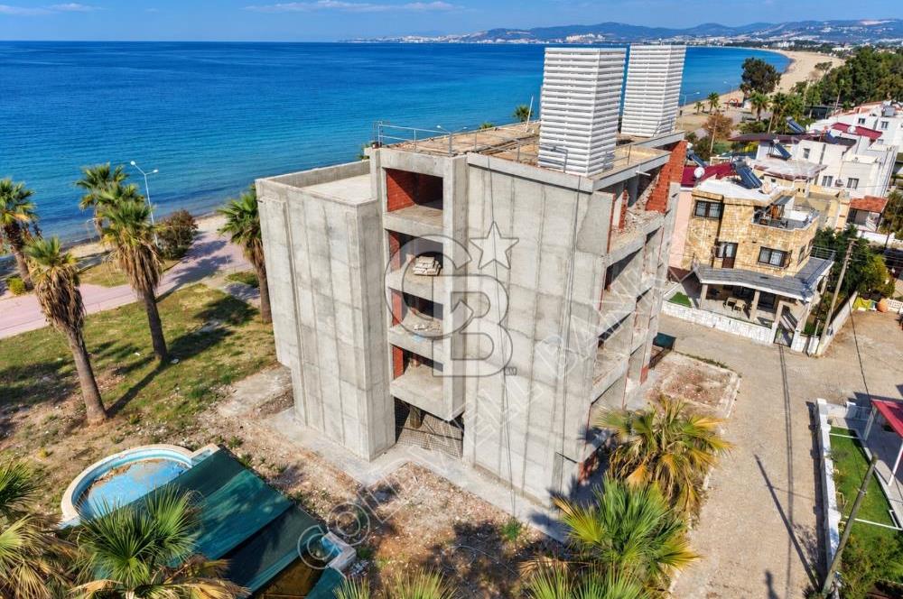 Kuşadası Güzelçamlı'da Denize Sıfır 32 Odalı, Full Deniz Manzaralı Satılık Otel