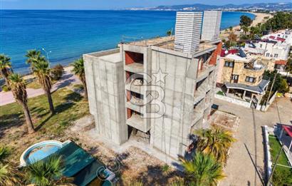 Kuşadası Güzelçamlı'da Denize Sıfır 32 Odalı, Full Deniz Manzaralı Satılık Otel
