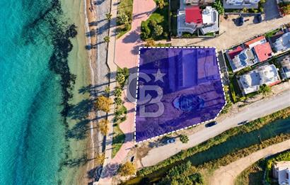 Kuşadası Güzelçamlı'da Denize Sıfır 32 Odalı, Full Deniz Manzaralı Satılık Otel