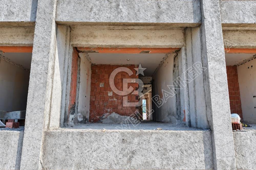 Kuşadası Güzelçamlı'da Denize Sıfır 32 Odalı, Full Deniz Manzaralı Satılık Otel