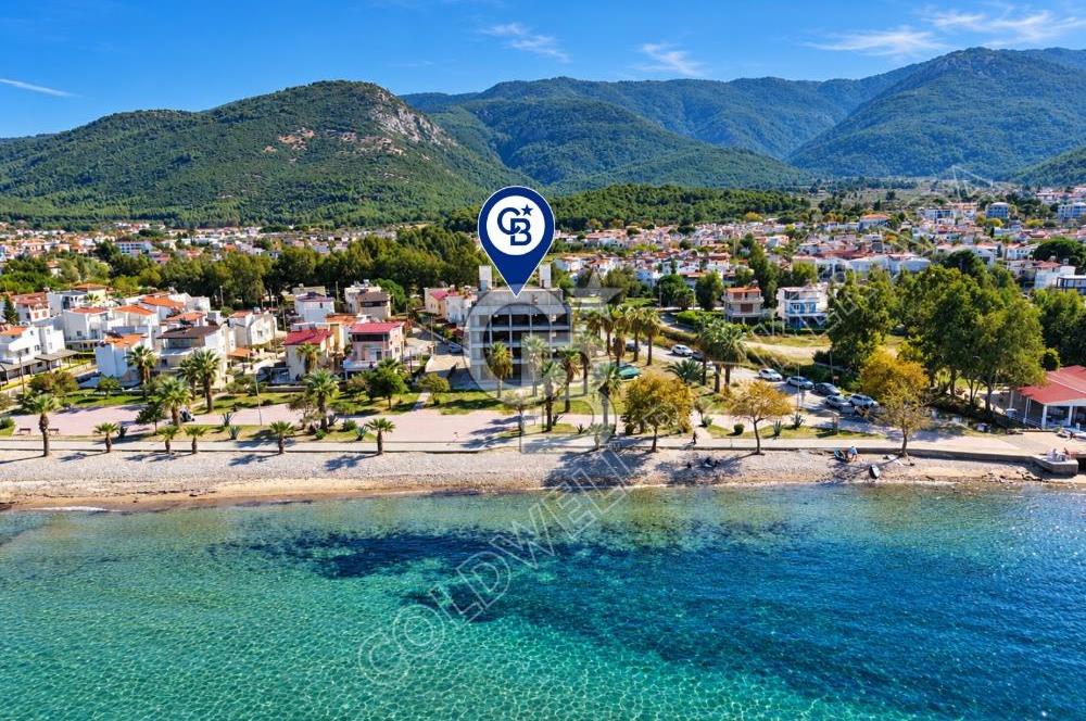 Kuşadası Güzelçamlı'da Denize Sıfır 32 Odalı, Full Deniz Manzaralı Satılık Otel
