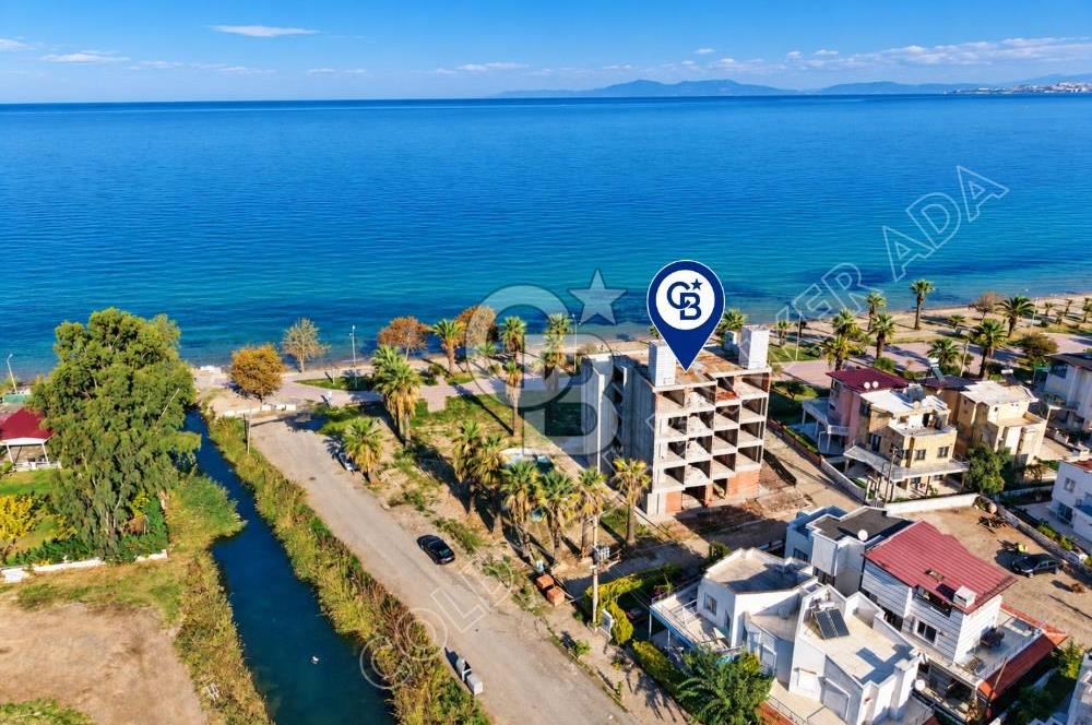 Kuşadası Güzelçamlı'da Denize Sıfır 32 Odalı, Full Deniz Manzaralı Satılık Otel