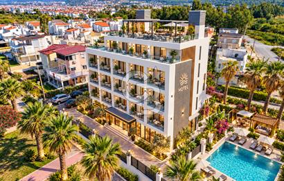 Kuşadası Güzelçamlı'da Denize Sıfır 32 Odalı, Full Deniz Manzaralı Satılık Otel
