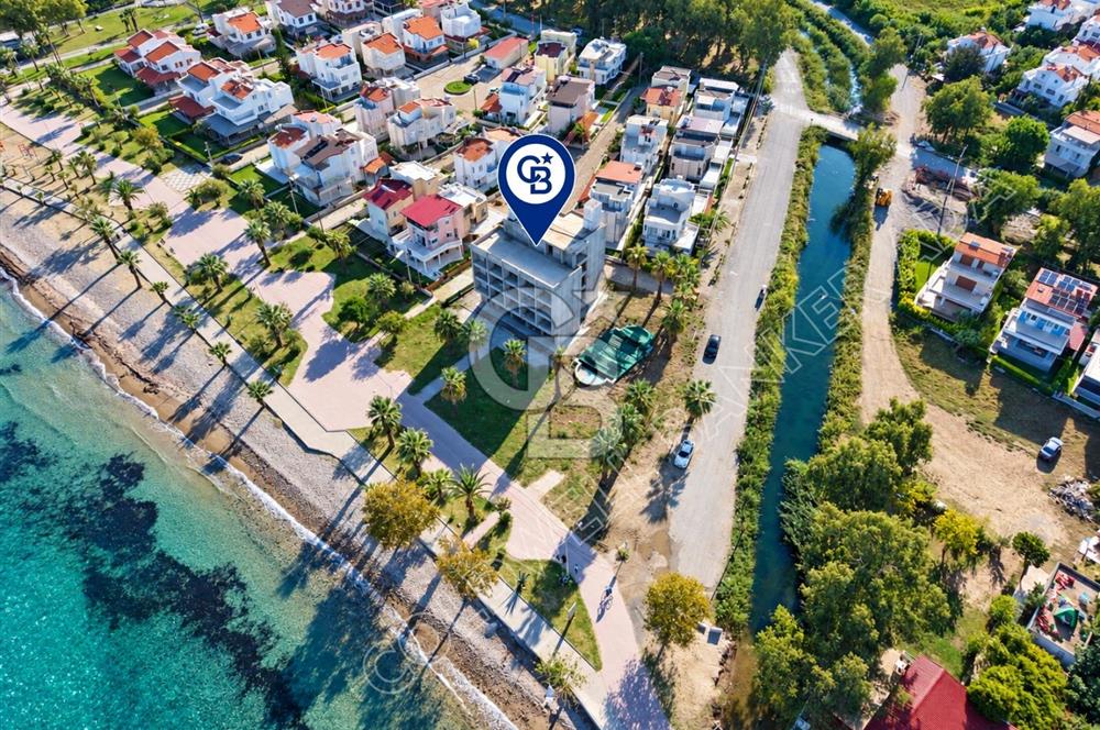 Kuşadası Güzelçamlı'da Denize Sıfır 32 Odalı, Full Deniz Manzaralı Satılık Otel