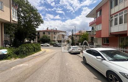 Subayevleri'nde Yenilenmiş Masrafsız Geniş 2+1 Satılık Daire