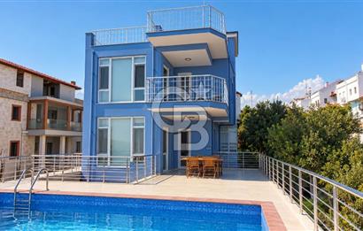 ANTALYA DEMRE'DE DENİZE SIFIR | ÖZEL HAVUZLU | EŞSİZ MANZARALI VİLLA