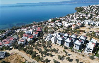 Burhaniye Pelitköy' de Sahile Yakın Müstakil 4+1 Satılık Villa