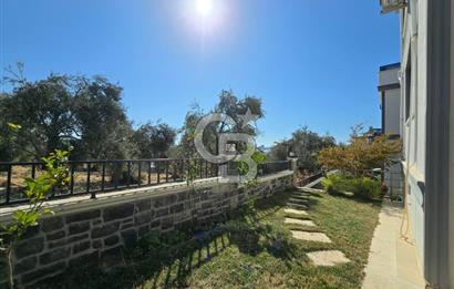 Burhaniye Pelitköy' de Sahile Yakın Müstakil 4+1 Satılık Villa