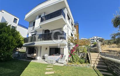 Burhaniye Pelitköy' de Sahile Yakın Müstakil 4+1 Satılık Villa