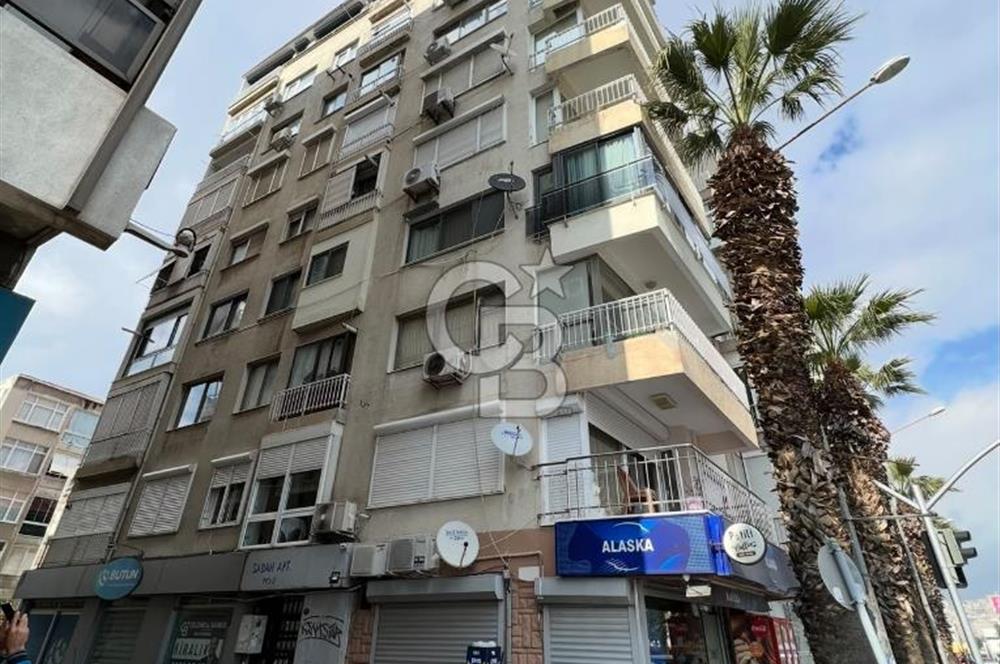 Karşıyaka Yalısında Muhteşem Deniz Manzaralı 4.kat 3+1 Satılık