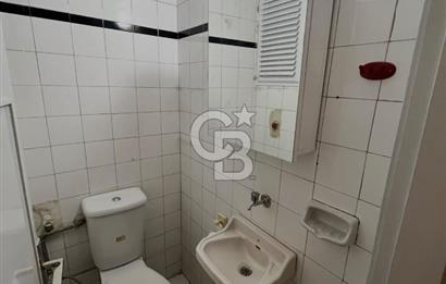 Karşıyaka Yalısında Muhteşem Deniz Manzaralı 4.kat 3+1 Satılık