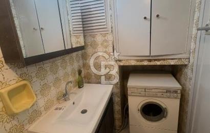 Karşıyaka Yalısında Muhteşem Deniz Manzaralı 4.kat 3+1 Satılık