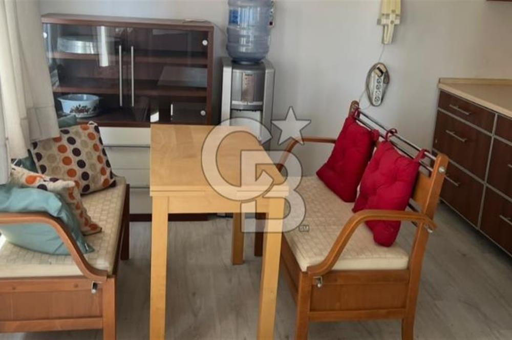 Karşıyaka Yalısında Muhteşem Deniz Manzaralı 4.kat 3+1 Satılık