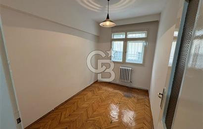 Bahçelievler 3. Cadde 52. Sokak’ta Yeni Boyalı, Aydınlık 3+1 Bahçe Katı