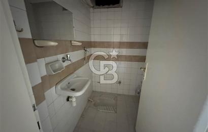 Bahçelievler 3. Cadde 52. Sokak’ta Yeni Boyalı, Aydınlık 3+1 Bahçe Katı