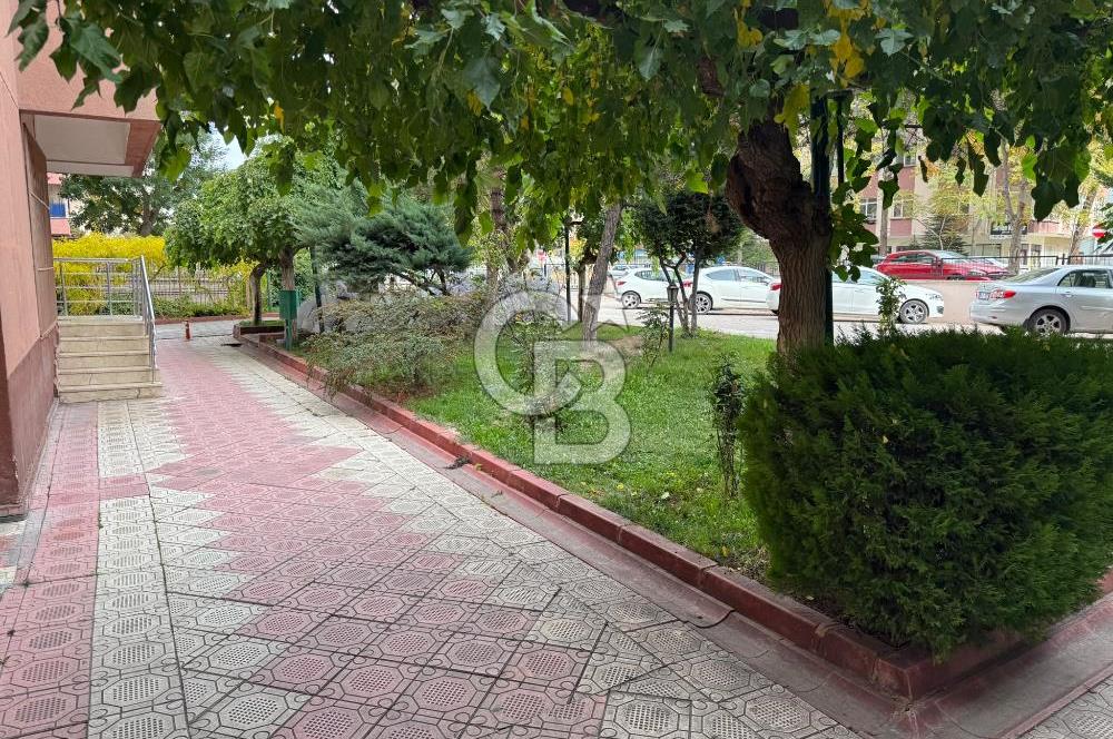 Emek Kırım Caddesi Özkoç Sitesi’nde 120 m² Geniş 3+1 Yüksek Giriş