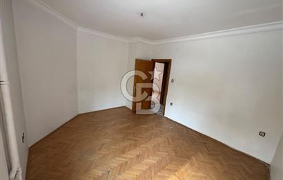 Emek Kırım Caddesi Özkoç Sitesi’nde 120 m² Geniş 3+1 Yüksek Giriş