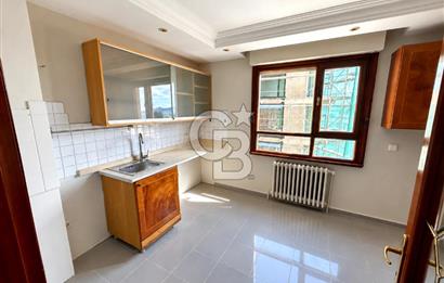 KÜÇÜKYALI'DA BÜYÜLEYEN DENİZ MANZARASI,50m² SALON,KİRALIK 3+1