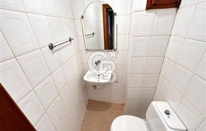 KÜÇÜKYALI'DA BÜYÜLEYEN DENİZ MANZARASI,50m² SALON,KİRALIK 3+1