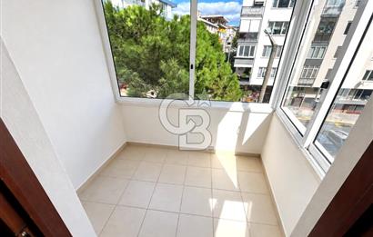 KÜÇÜKYALI'DA BÜYÜLEYEN DENİZ MANZARASI,50m² SALON,KİRALIK 3+1