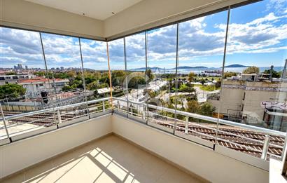 KÜÇÜKYALI'DA BÜYÜLEYEN DENİZ MANZARASI,50m² SALON,KİRALIK 3+1