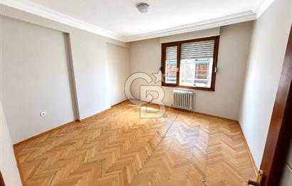 KÜÇÜKYALI'DA BÜYÜLEYEN DENİZ MANZARASI,50m² SALON,KİRALIK 3+1