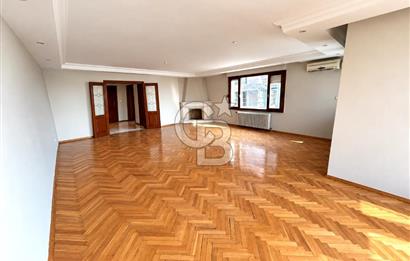 KÜÇÜKYALI'DA BÜYÜLEYEN DENİZ MANZARASI,50m² SALON,KİRALIK 3+1